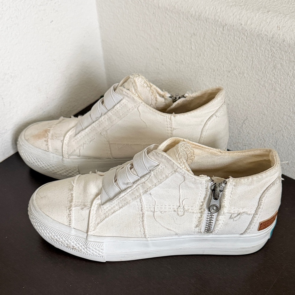 Blowfish Malibu Women's White Side Zip Canvas Wedge Sneakers. - Picture 6 of 8